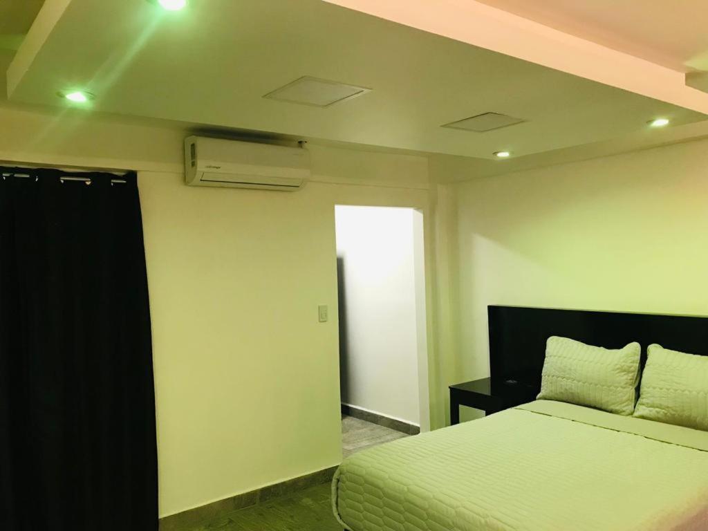 Hotel And Suites Кананеа Экстерьер фото